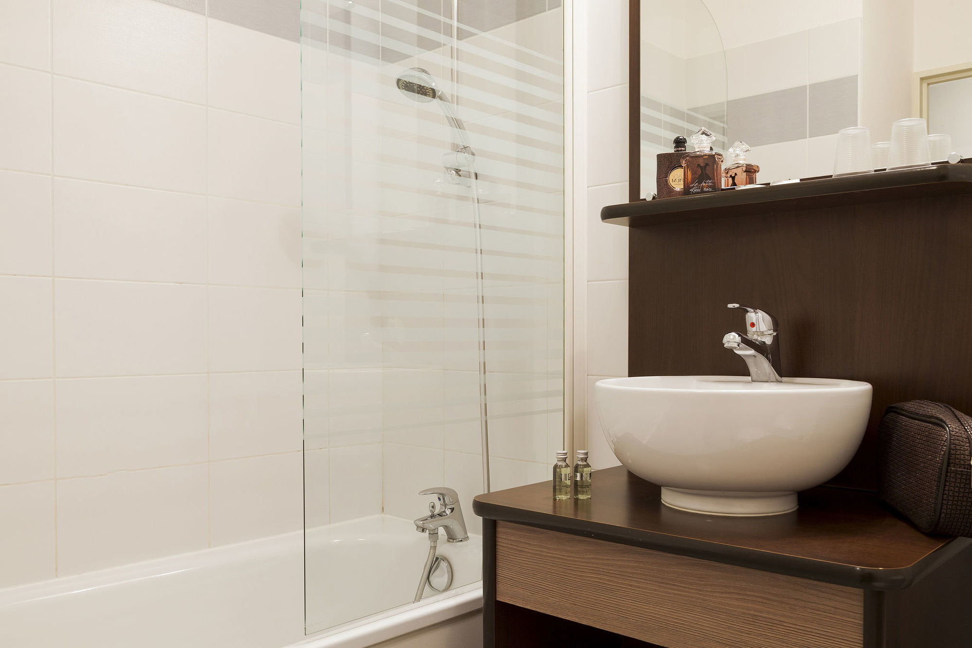 Comfort Suites Le-Port-Marly Paris Ouest Le Port-Marly Phòng bức ảnh