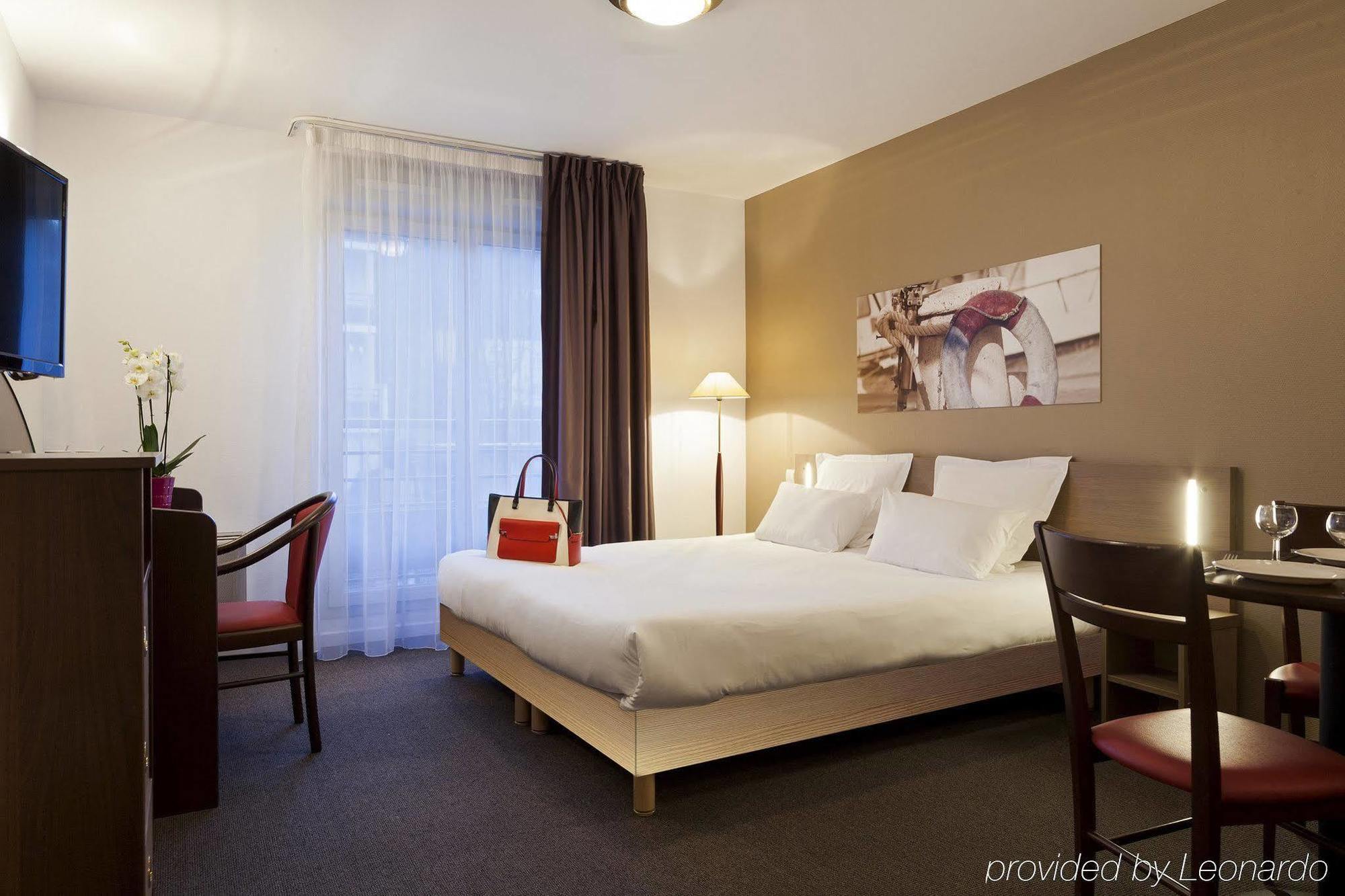 Comfort Suites Le-Port-Marly Paris Ouest Le Port-Marly Ngoại thất bức ảnh