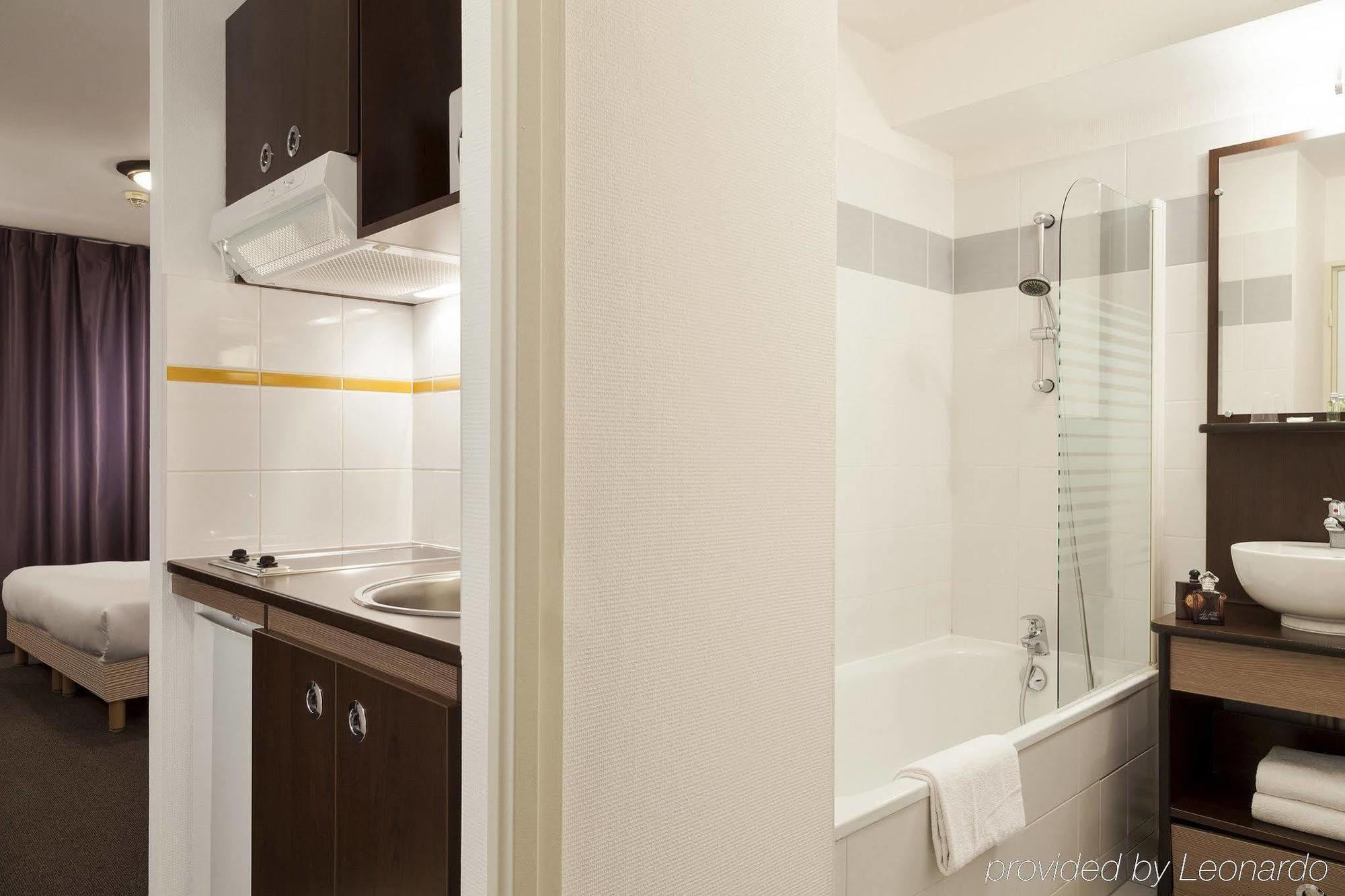 Comfort Suites Le-Port-Marly Paris Ouest Le Port-Marly Ngoại thất bức ảnh
