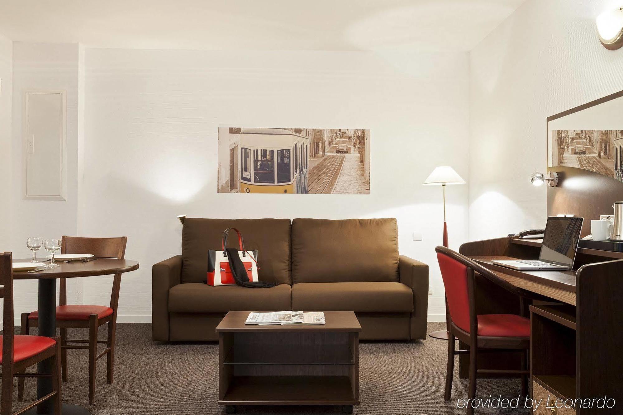 Comfort Suites Le-Port-Marly Paris Ouest Le Port-Marly Ngoại thất bức ảnh
