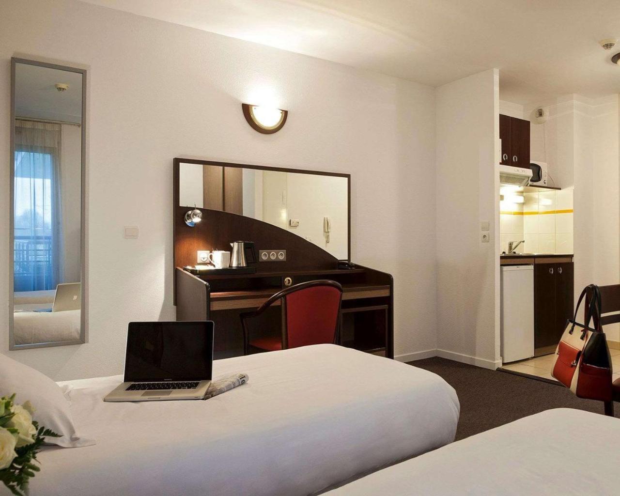 Comfort Suites Le-Port-Marly Paris Ouest Le Port-Marly Ngoại thất bức ảnh