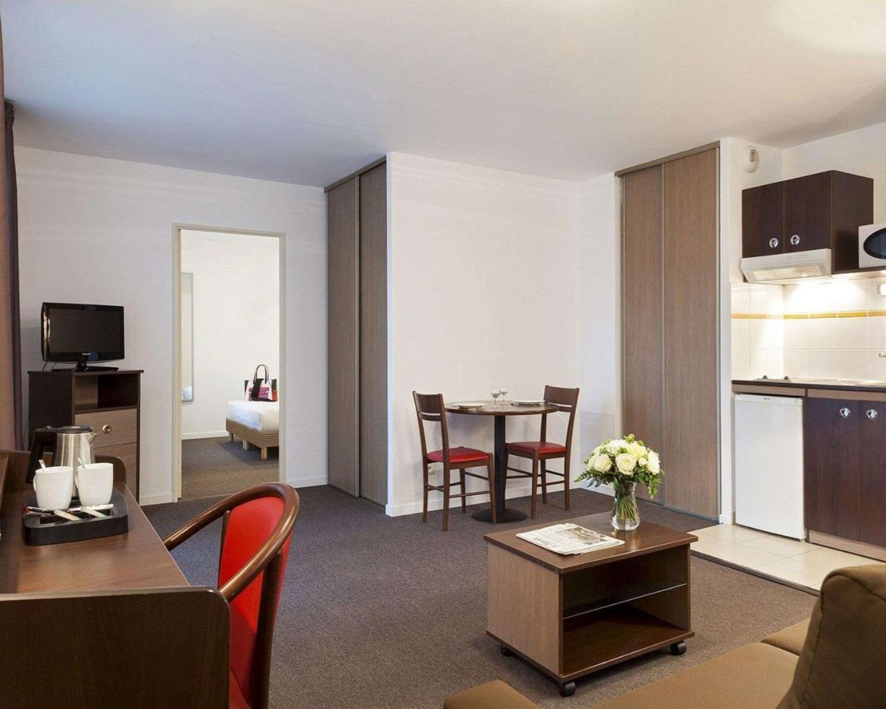 Comfort Suites Le-Port-Marly Paris Ouest Le Port-Marly Ngoại thất bức ảnh